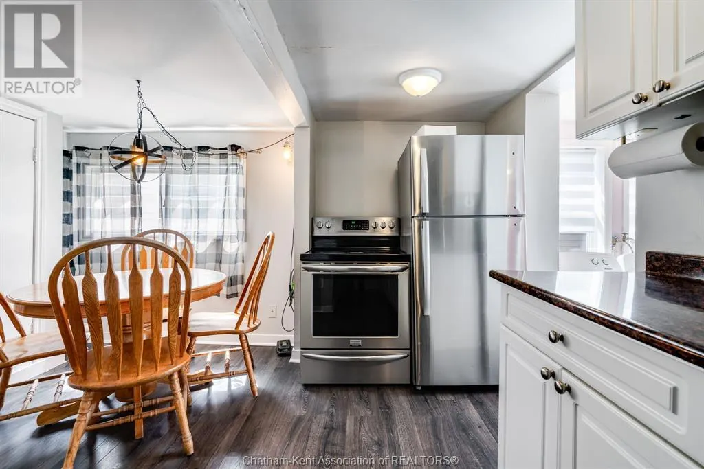 32 Degge STREET
