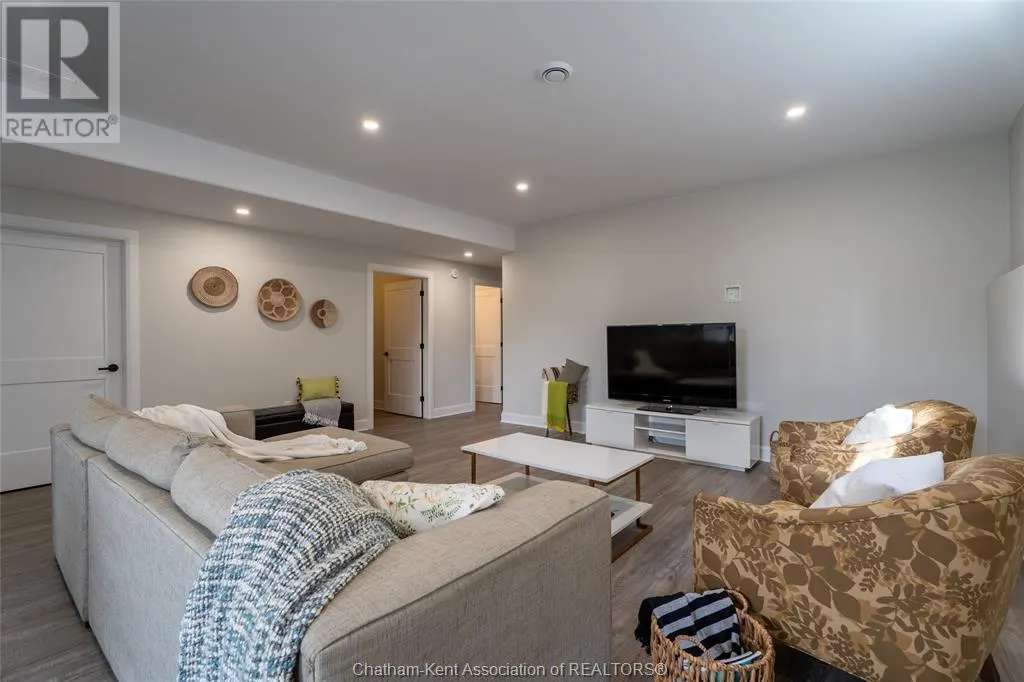 17 Baffin WAY