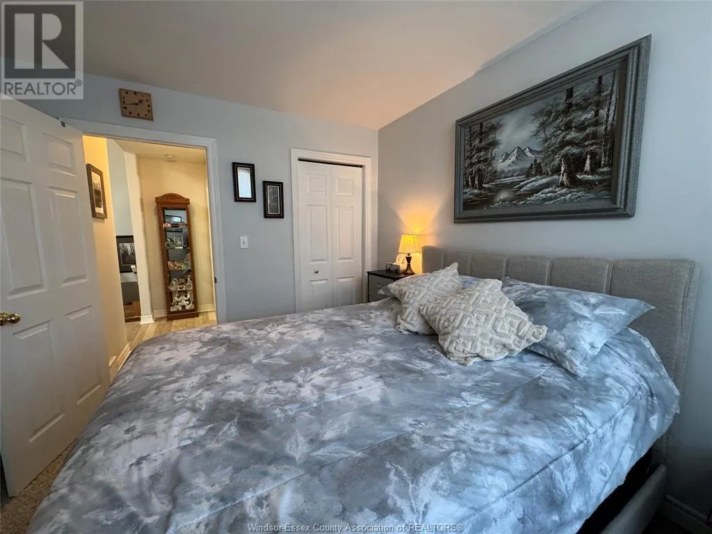 3 ASHLEY CRESCENT