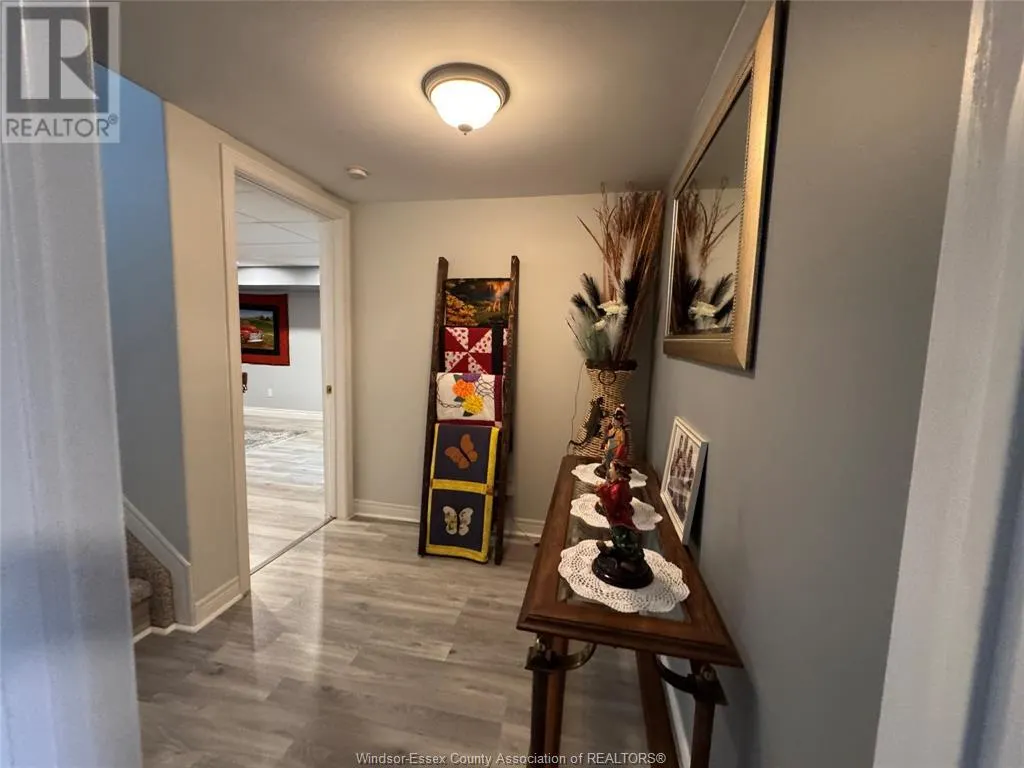 3 ASHLEY CRESCENT