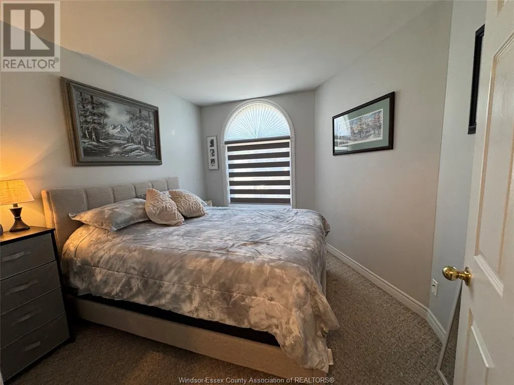 3 ASHLEY CRESCENT