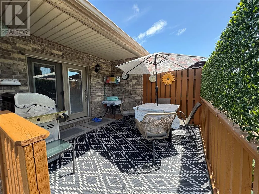 3 ASHLEY CRESCENT