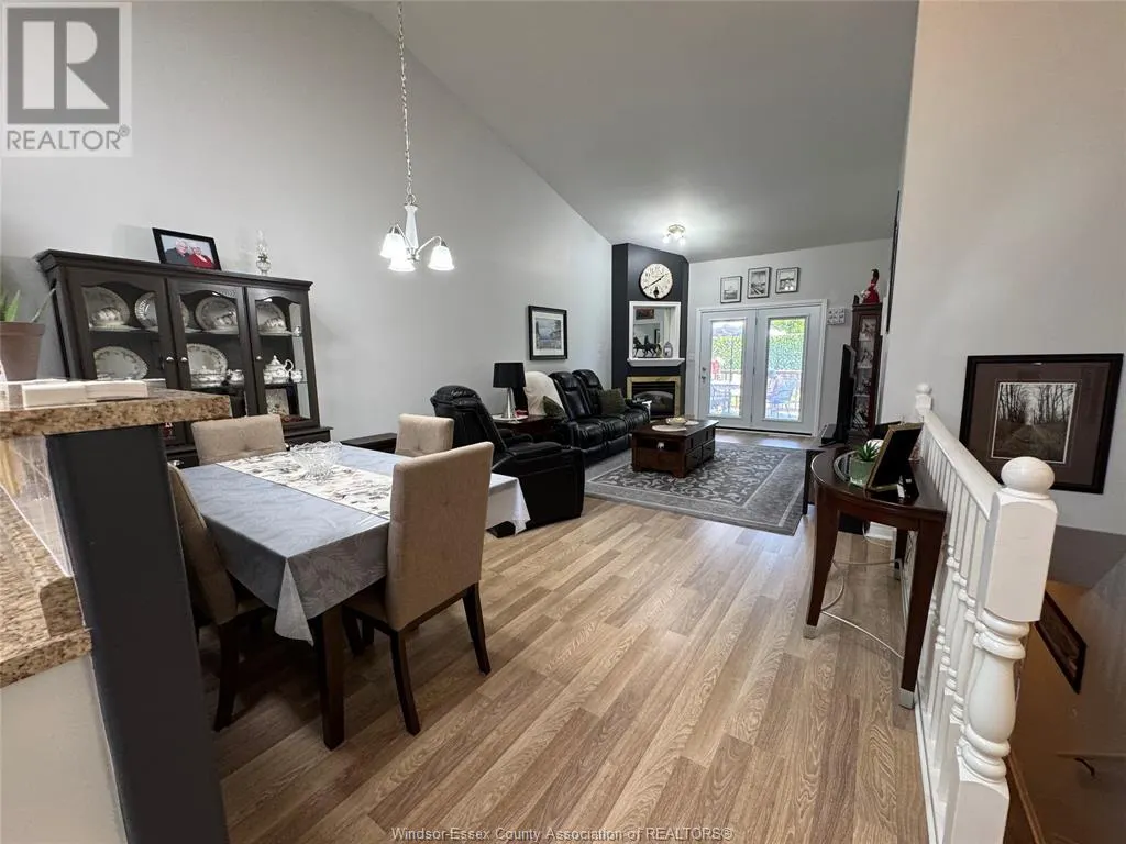 3 ASHLEY CRESCENT