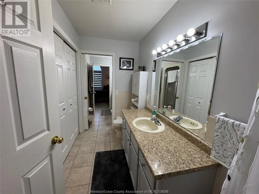 3 ASHLEY CRESCENT
