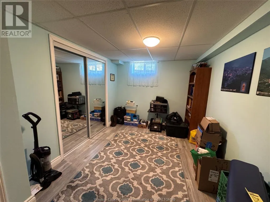 3 ASHLEY CRESCENT