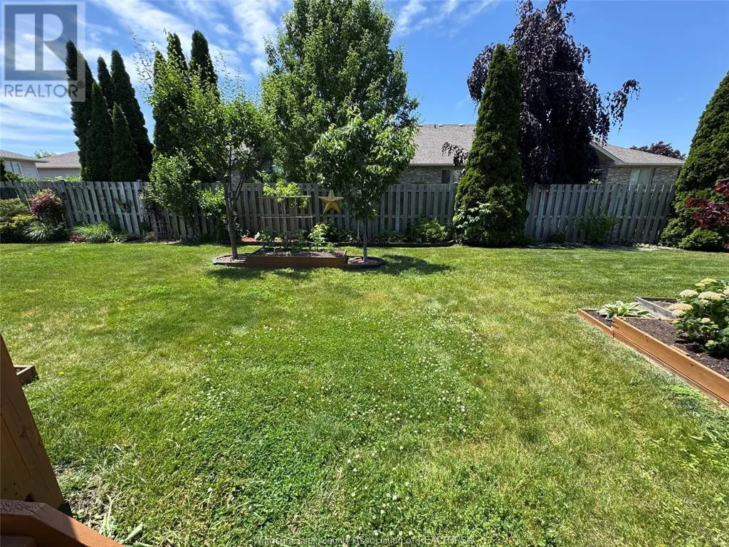 3 ASHLEY CRESCENT
