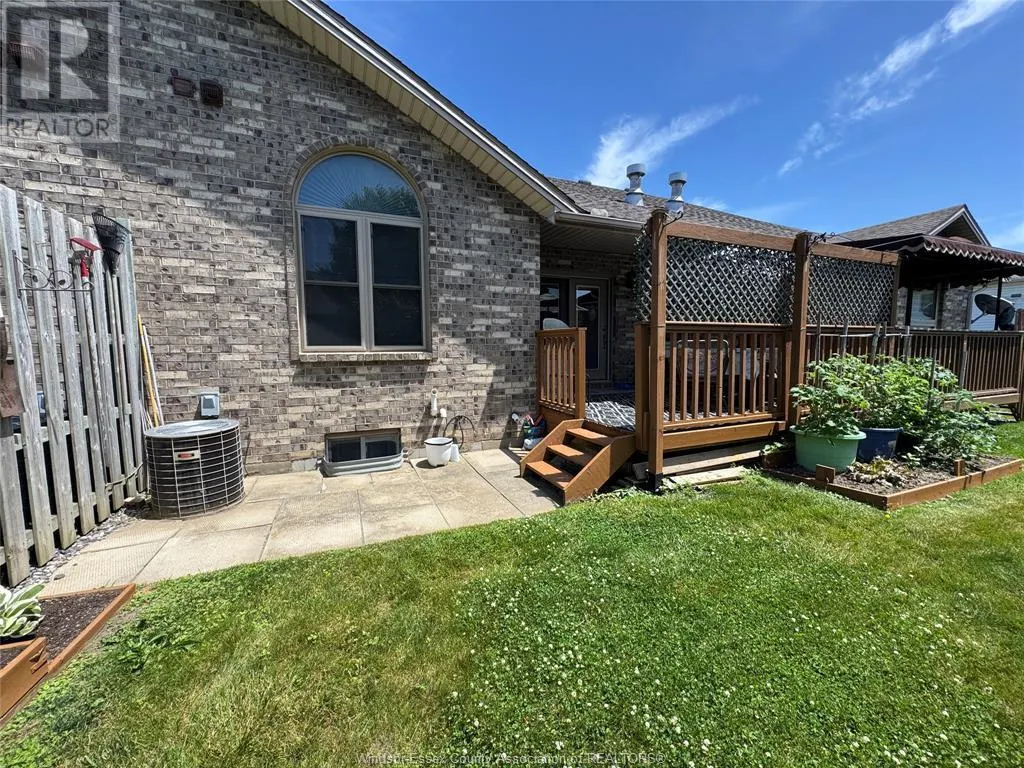 3 ASHLEY CRESCENT