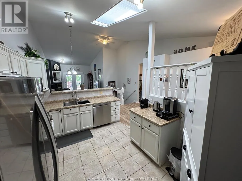 3 ASHLEY CRESCENT
