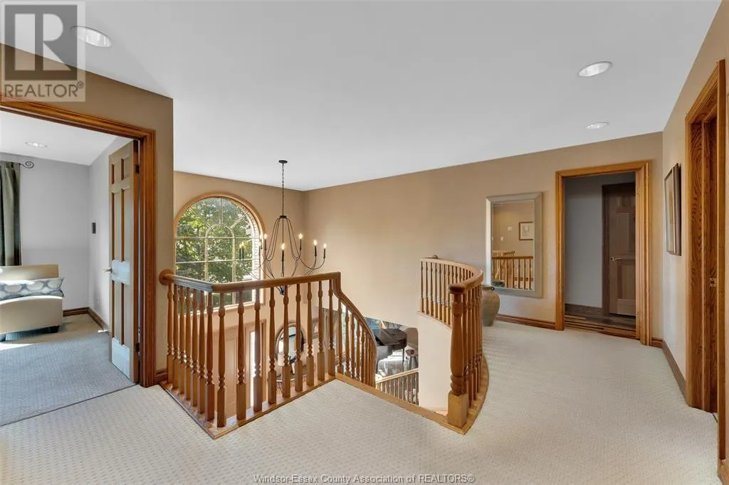 541 KERR CRESCENT