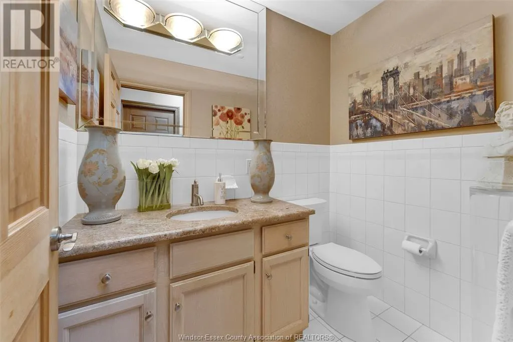 541 KERR CRESCENT
