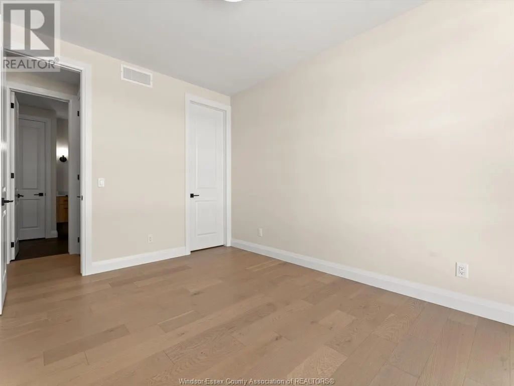7588 Silverleaf LANE