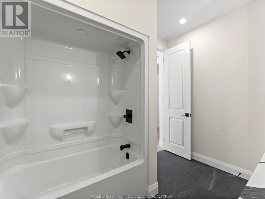 7588 Silverleaf LANE