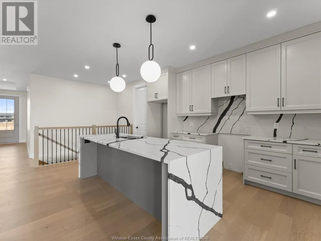 7588 Silverleaf LANE