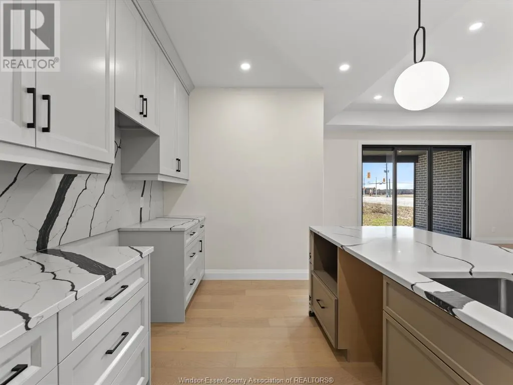 7588 Silverleaf LANE