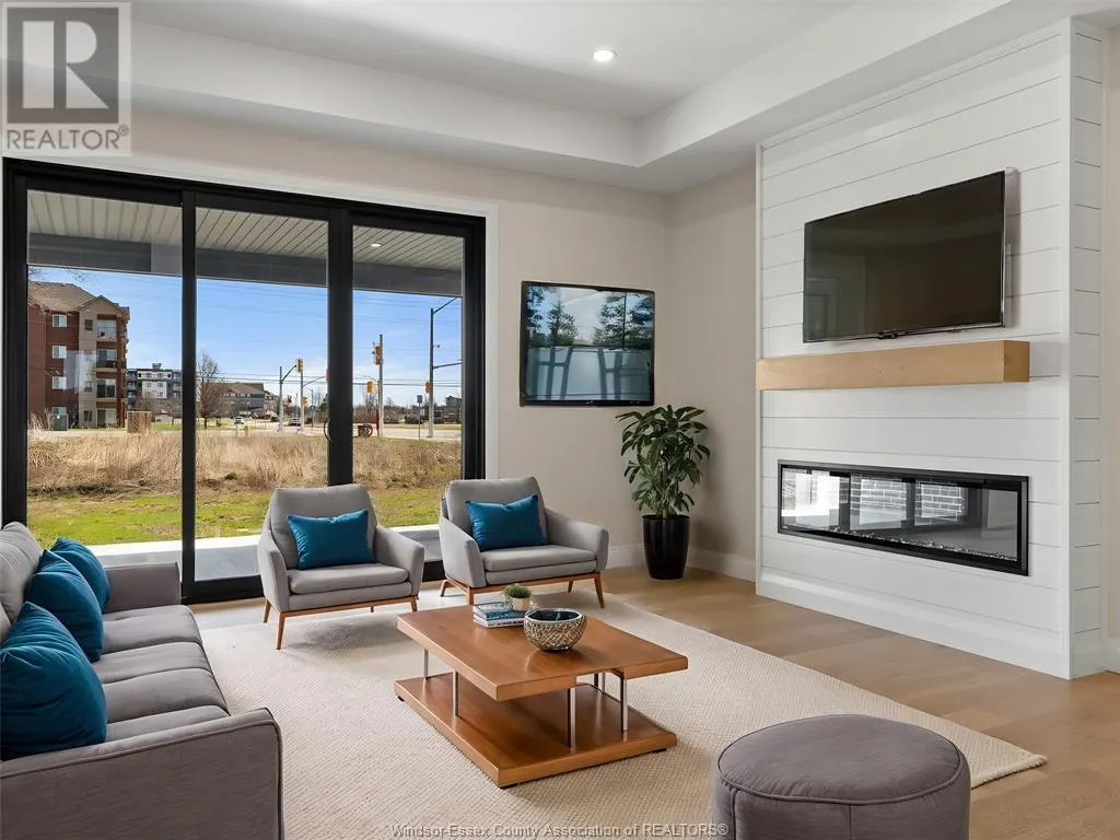 7588 Silverleaf LANE