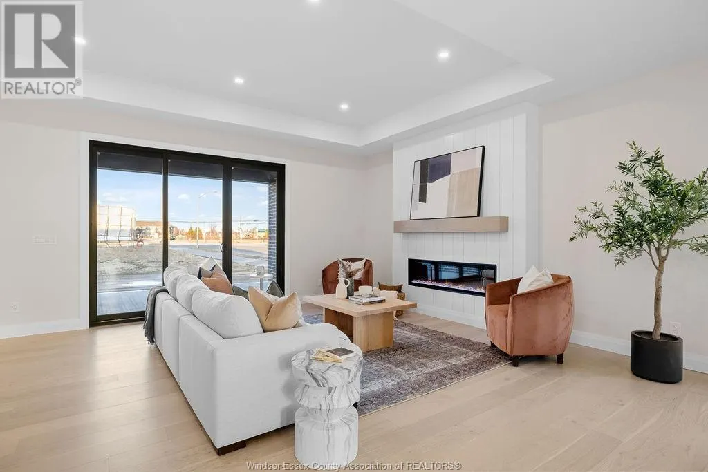 7578 SILVERLEAF LANE