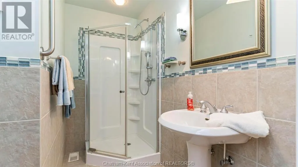 7678 TALBOT TRAIL West