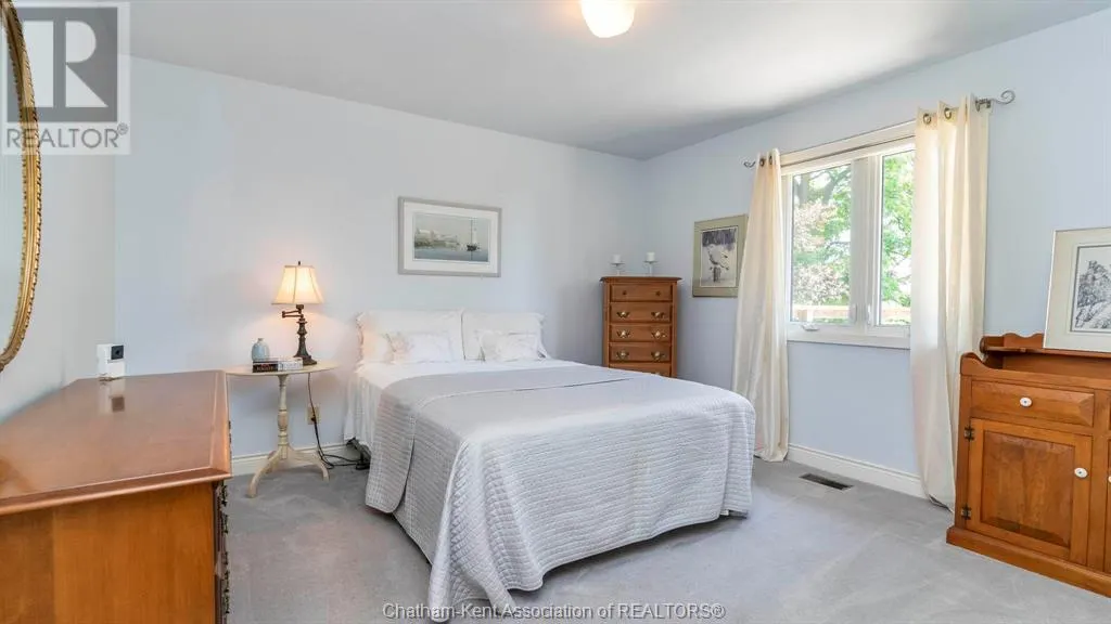 7678 TALBOT TRAIL West