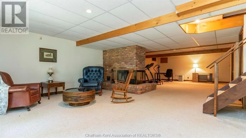 7678 TALBOT TRAIL West