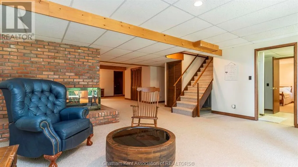 7678 TALBOT TRAIL West