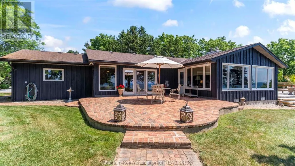 7678 TALBOT TRAIL West