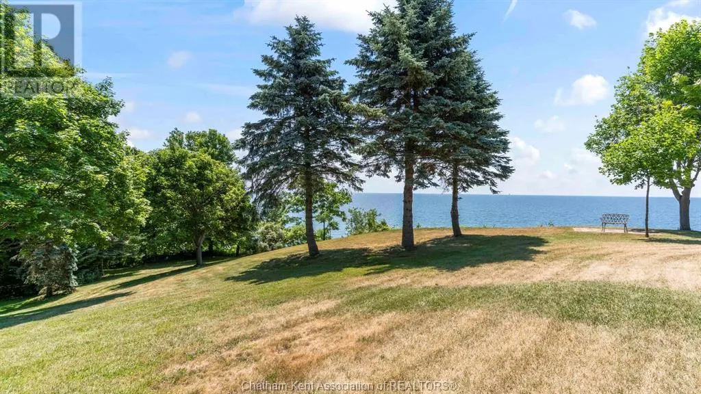 7678 TALBOT TRAIL West