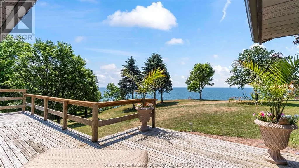 7678 TALBOT TRAIL West