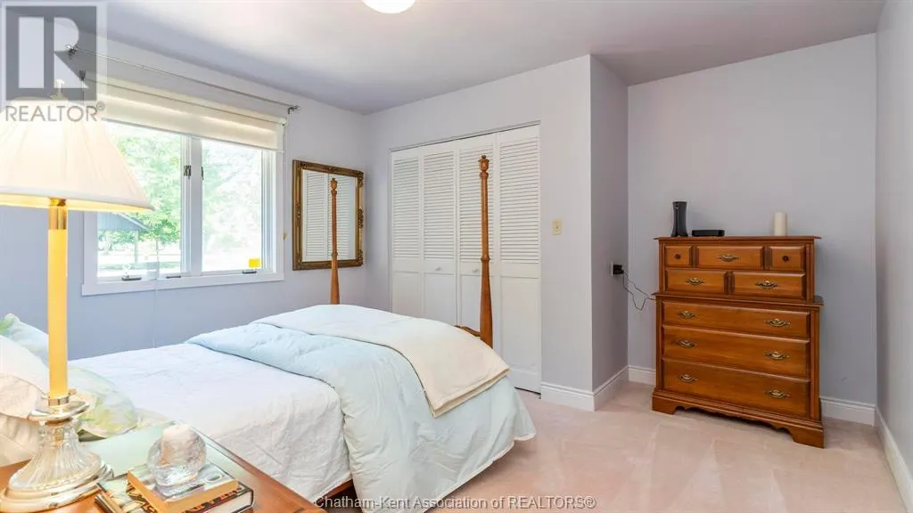 7678 TALBOT TRAIL West