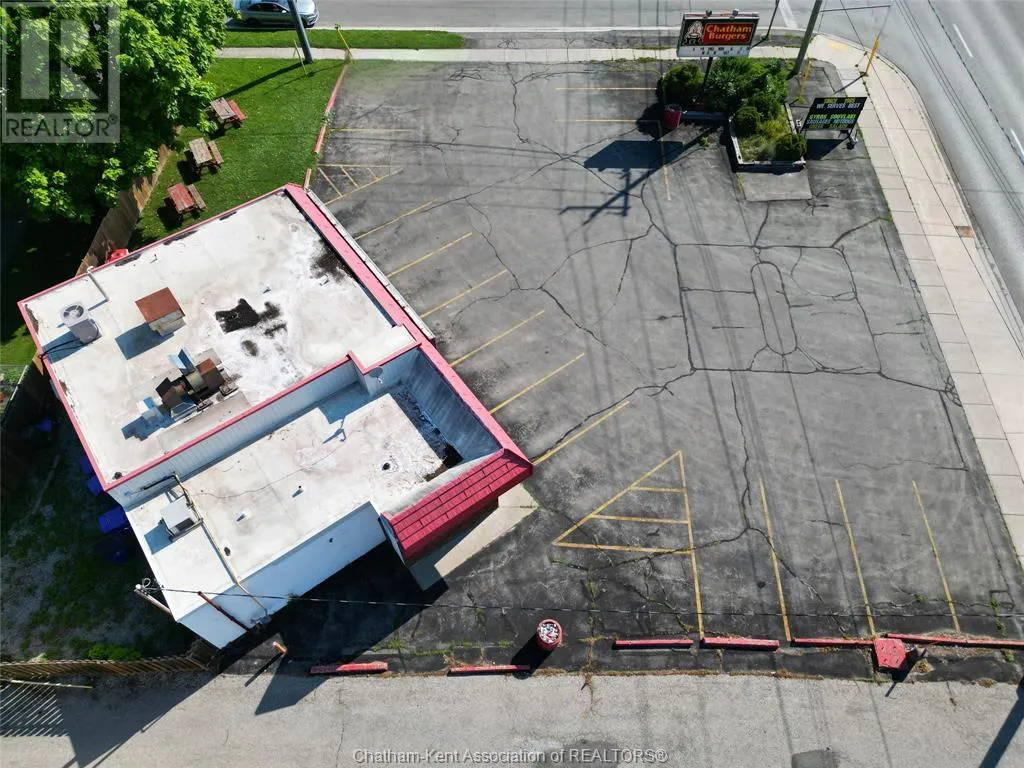 215 Grand AVENUE West