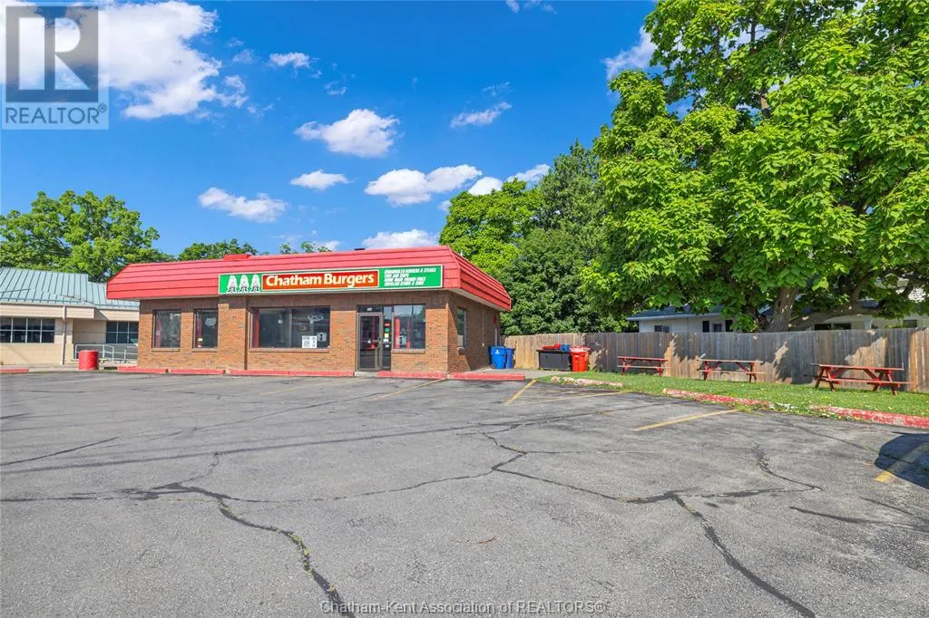 215 Grand AVENUE West