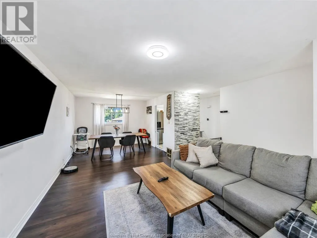 10670 LAMBETH ROAD