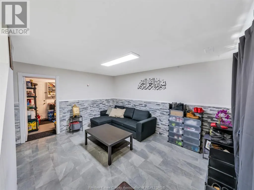 10670 LAMBETH ROAD