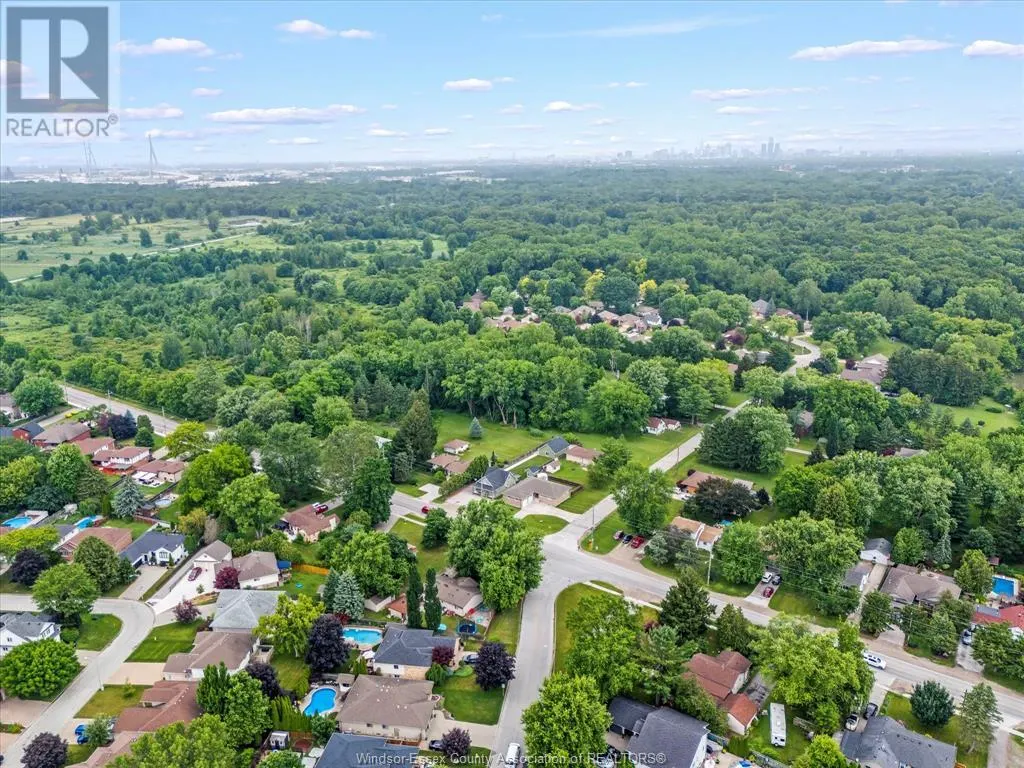 1530 SPRUCEWOOD