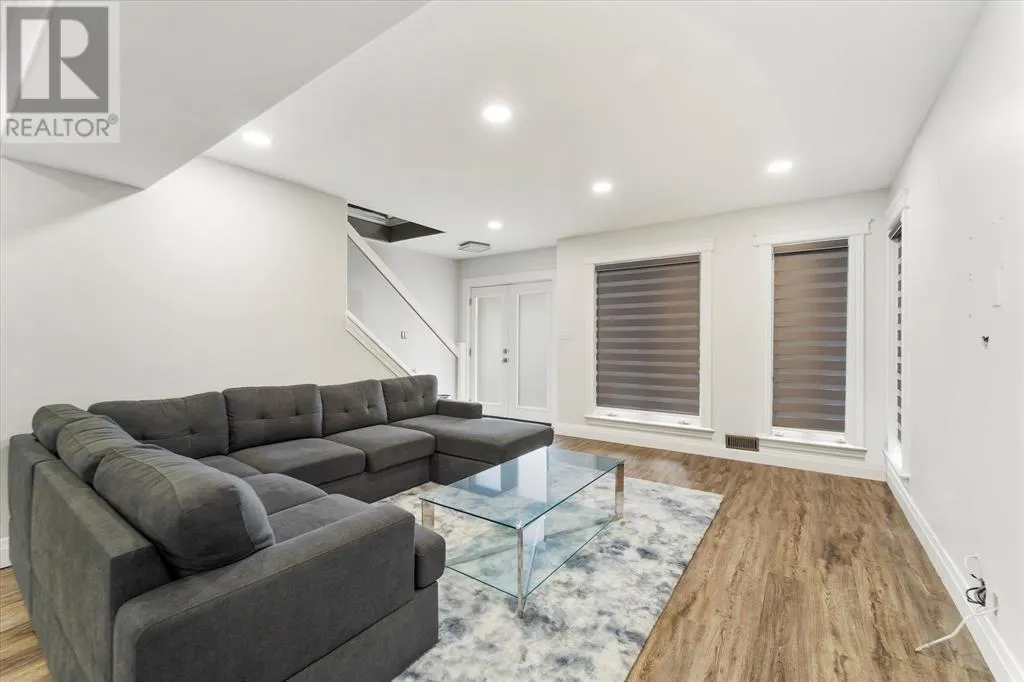 1530 SPRUCEWOOD