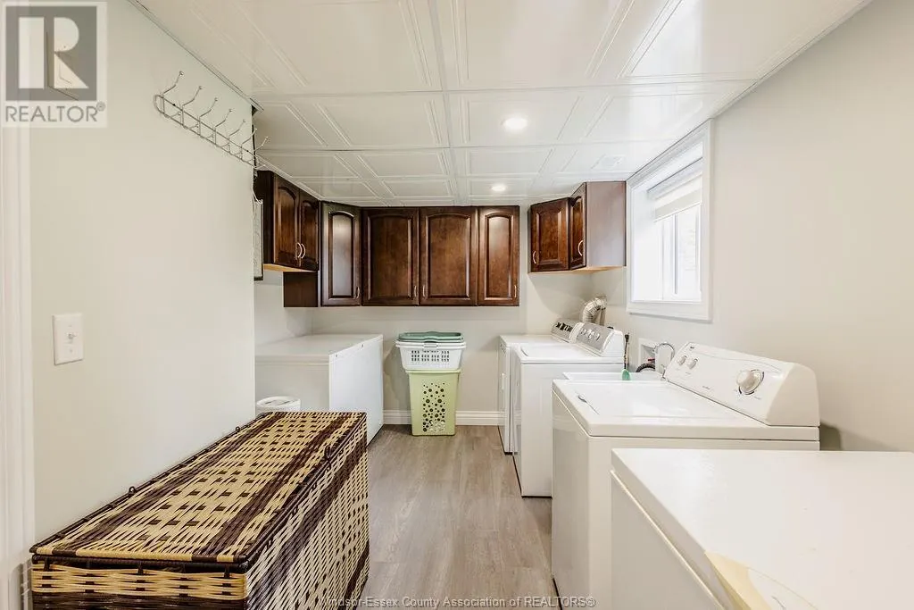 60 LITTLE STREET North