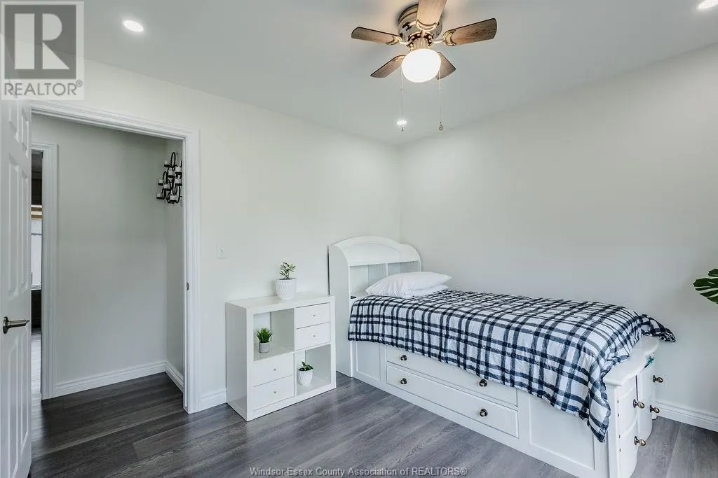 60 LITTLE STREET North