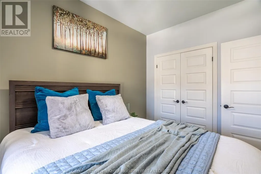 3 Jonathan STREET