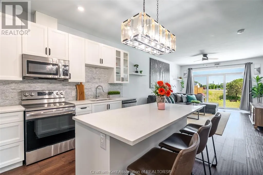 3 Jonathan STREET