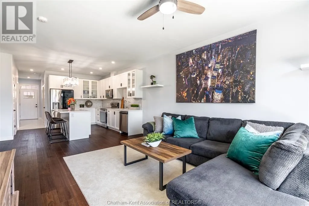 3 Jonathan STREET