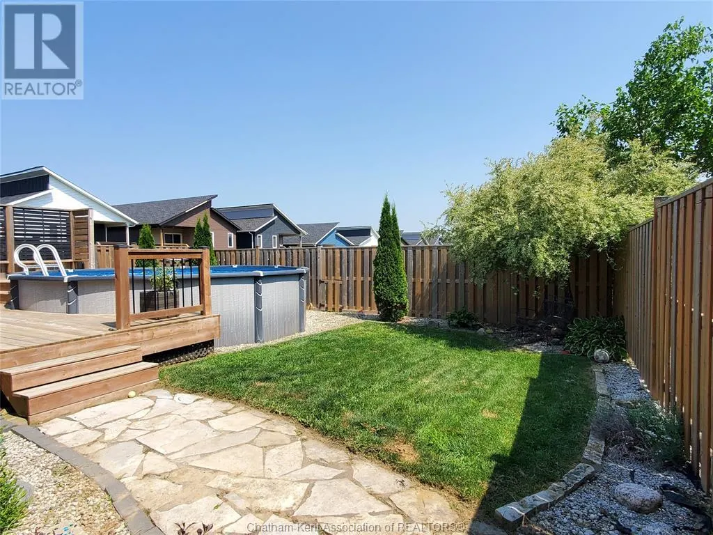 256 Moonstone CRESCENT
