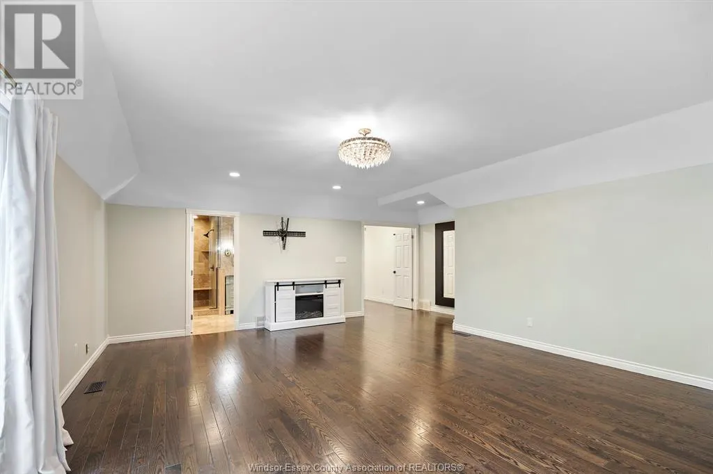 15 Fasan CRESCENT