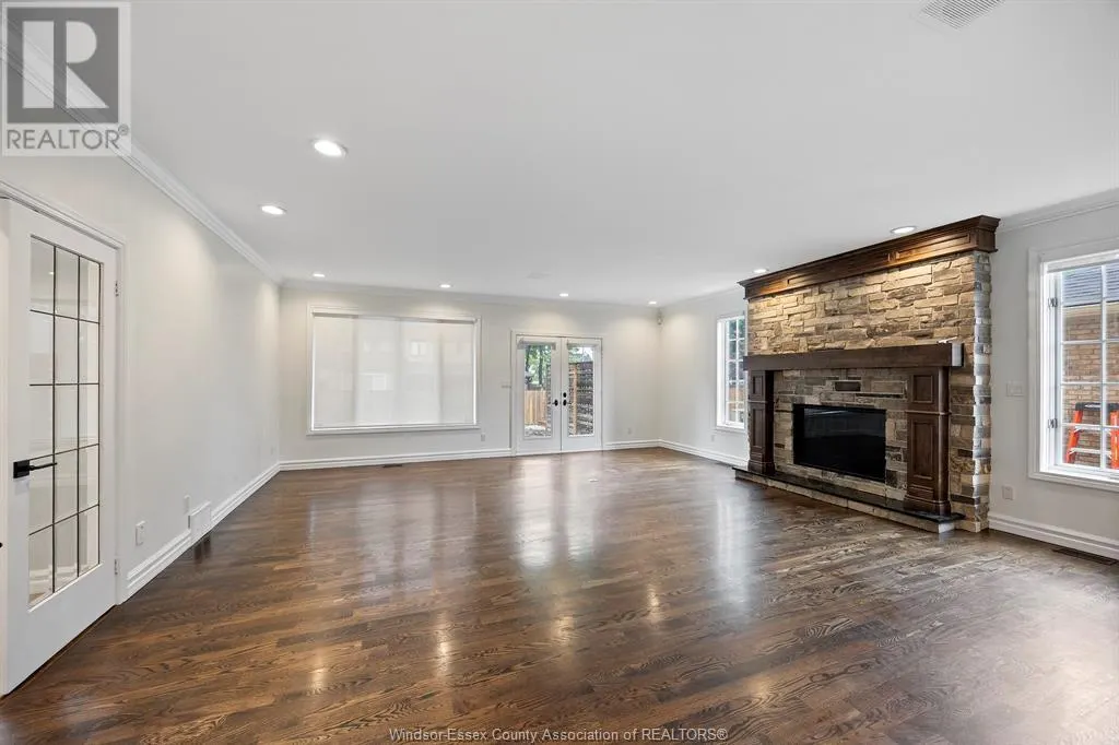 15 Fasan CRESCENT
