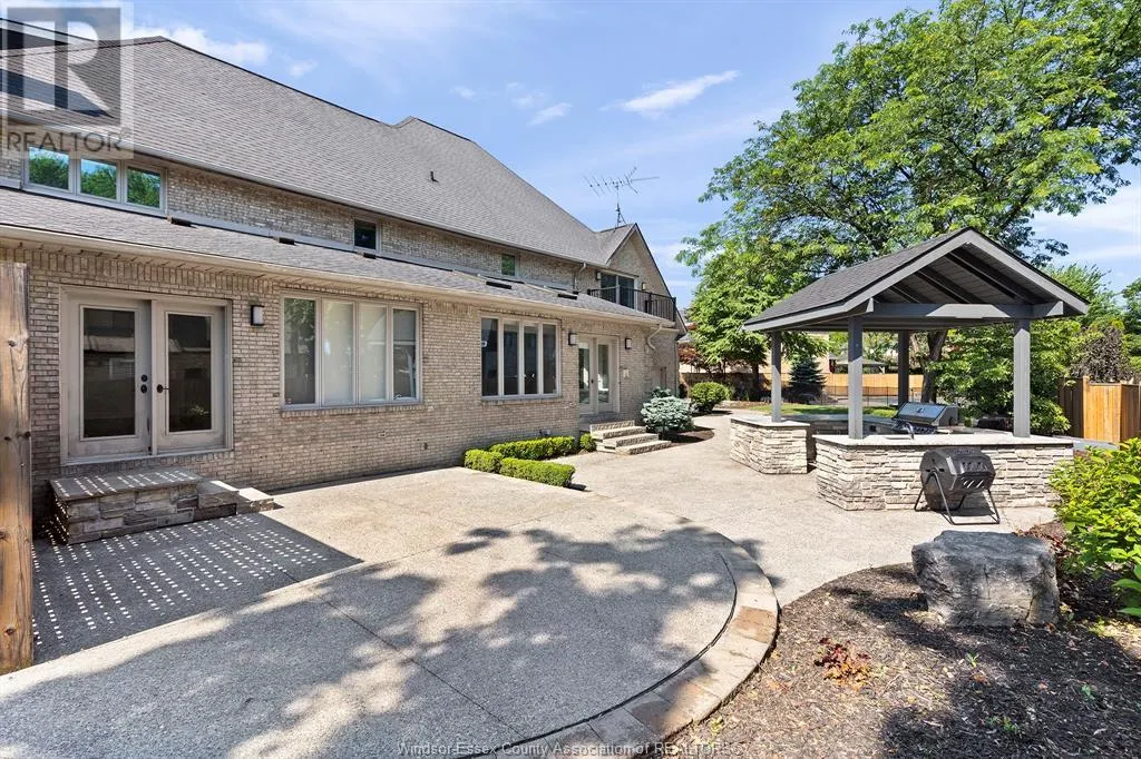 15 Fasan CRESCENT