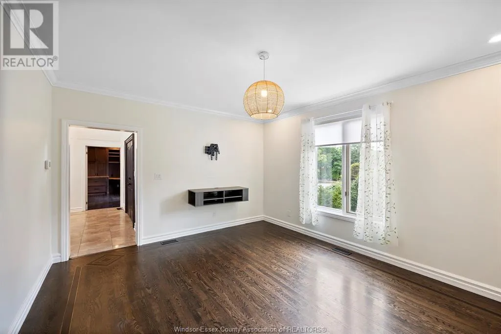 15 Fasan CRESCENT