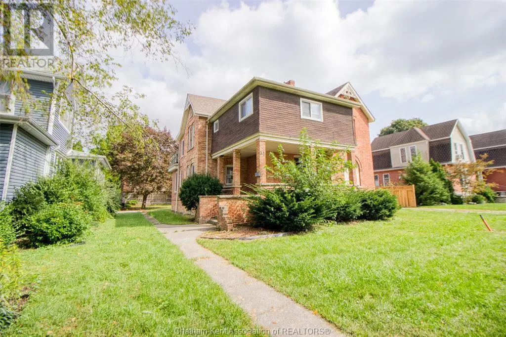 31 Dufferin Ave AVENUE