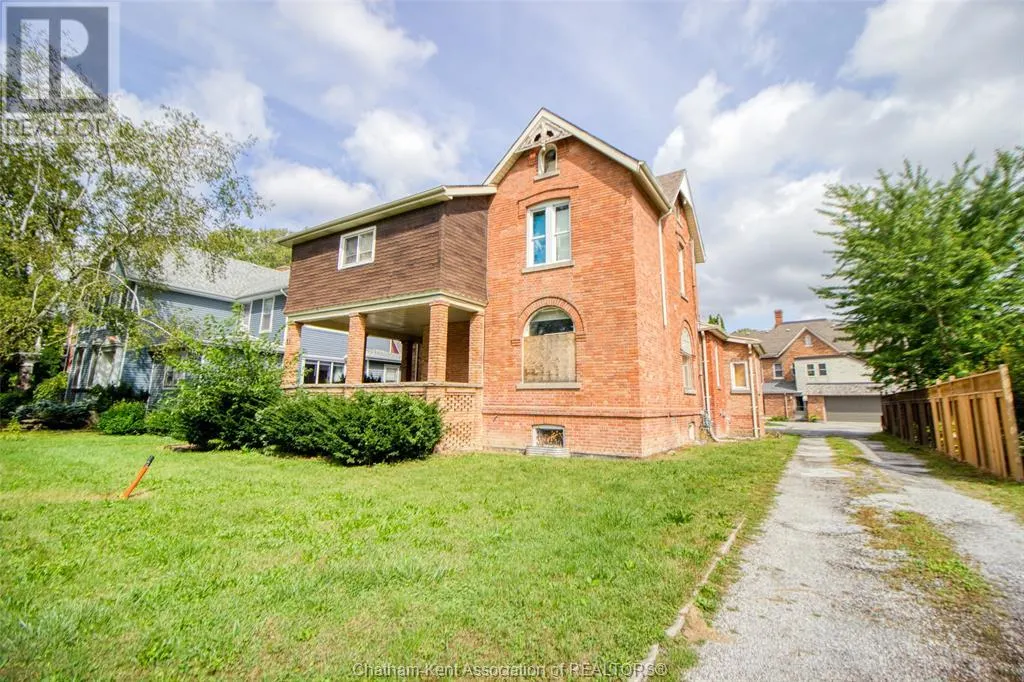 31 Dufferin Ave AVENUE