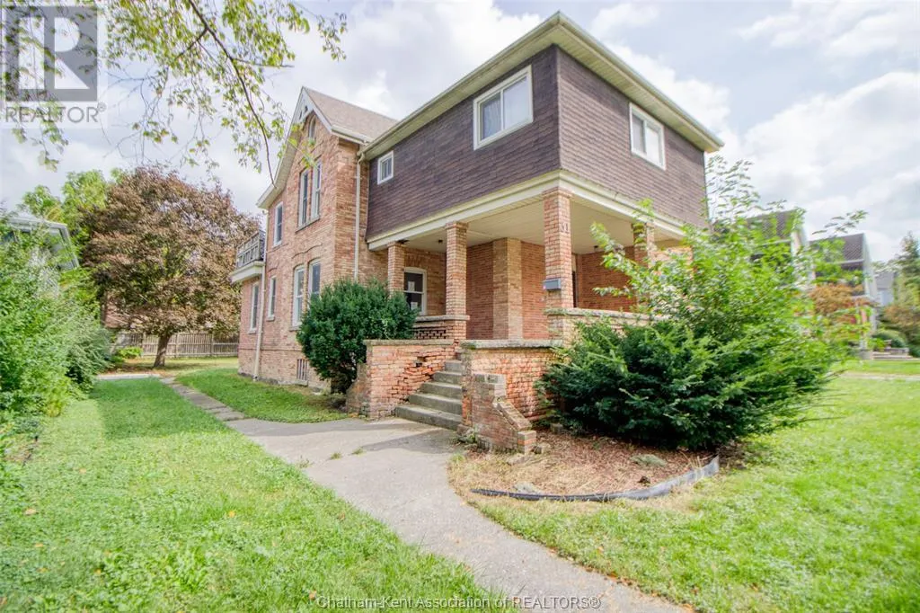 31 Dufferin Ave AVENUE