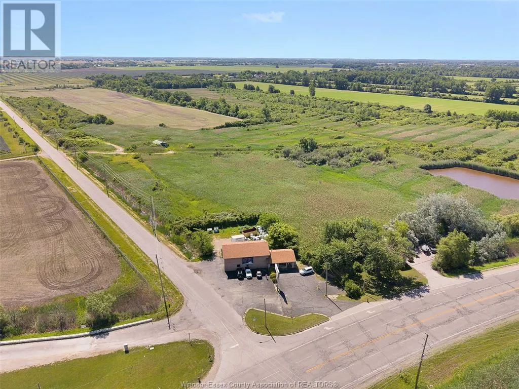 1573 Front ROAD North