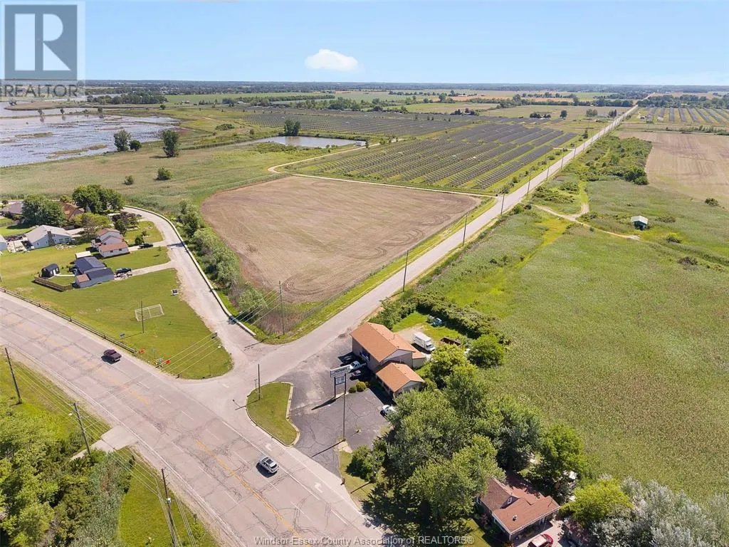 1573 Front ROAD North