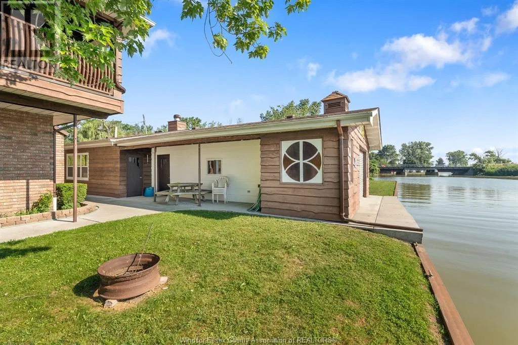 194 RIVERSIDE ROAD